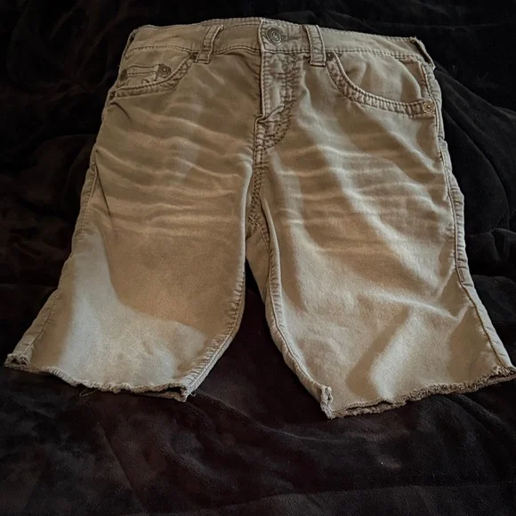True Religion Gray Jean Shorts for Men - Picture 3 of 5